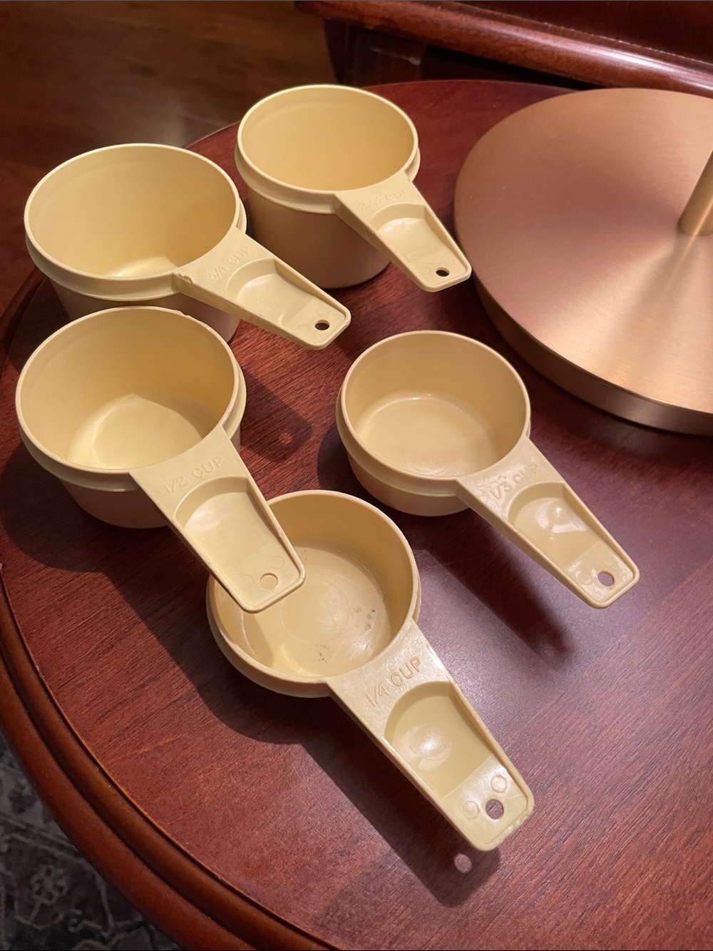 🌷Vintage Tupperware Tan Color Nesting Measuring Cups Set of 5